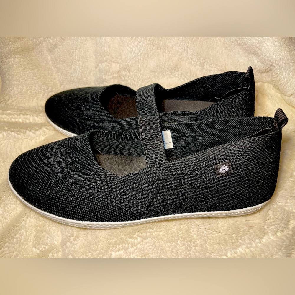 Tommy Bahama Mary Jane slip ons shoes black size 10